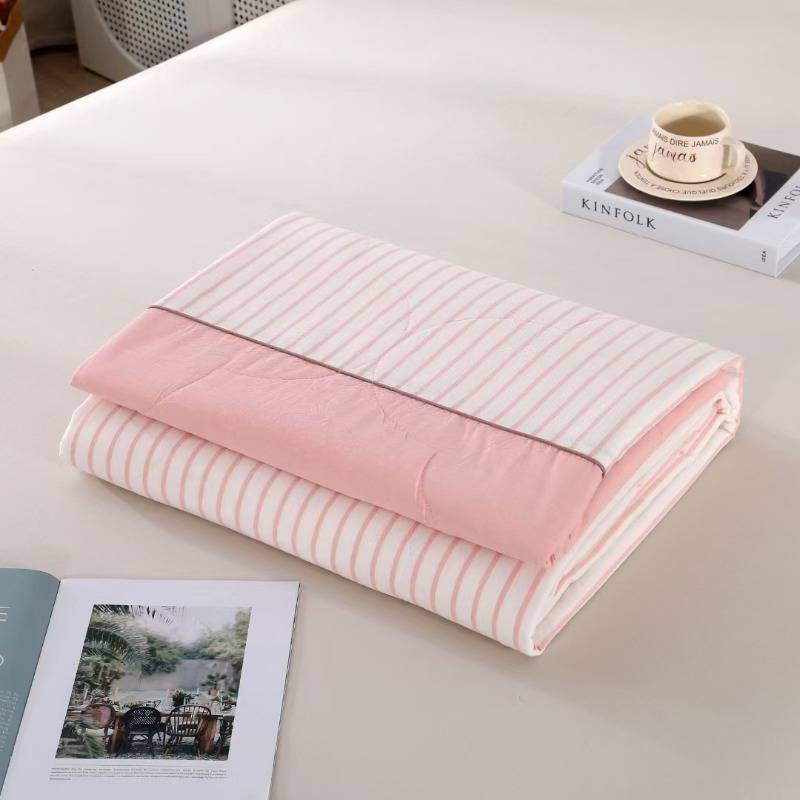 浅粉色国风系列夏被