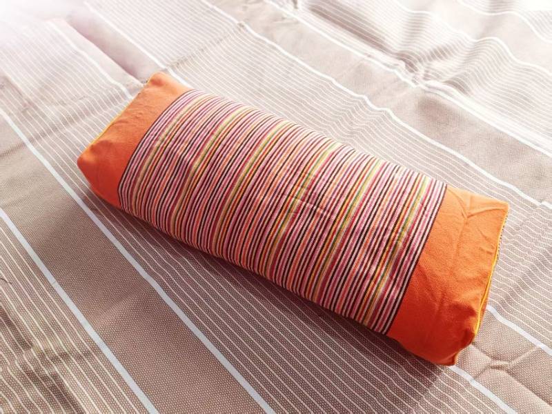 橘黄色纯棉老粗布方枕